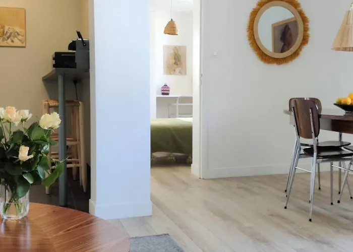 Bel Appartement Refait A Neuf, Deco Raffinee, Fibre, Bureau, Calme